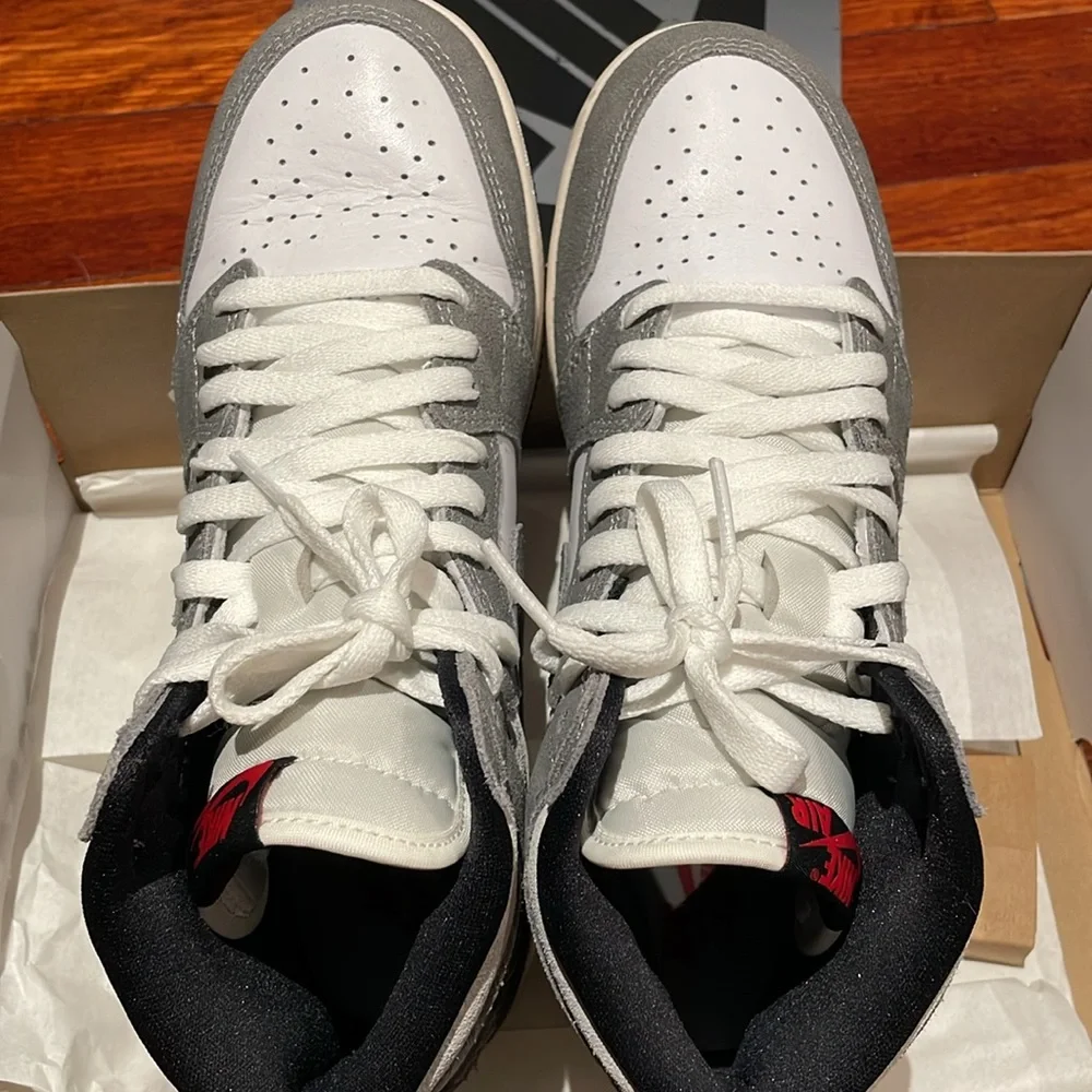 🚨 SALE // Nike Air Jordan 1 Retro High OG GS - Picture 3 of 12